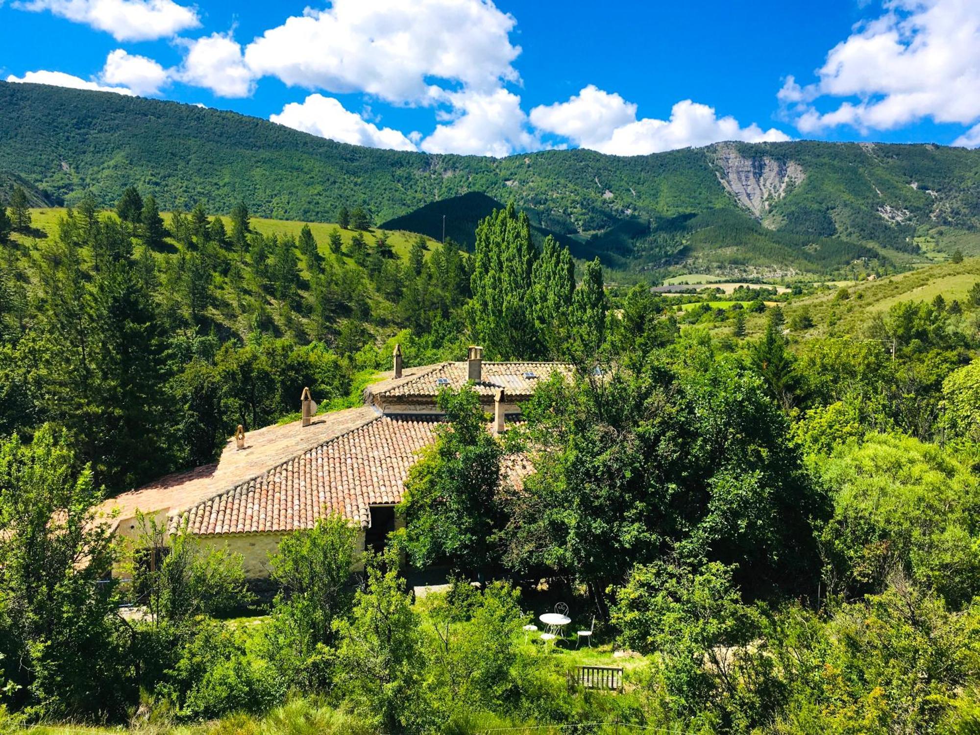 Le Moulin De La Viorne, Gite Avec Piscine Au Coeur De La Nature En Haute-Provence Les Omergues Zewnętrze zdjęcie